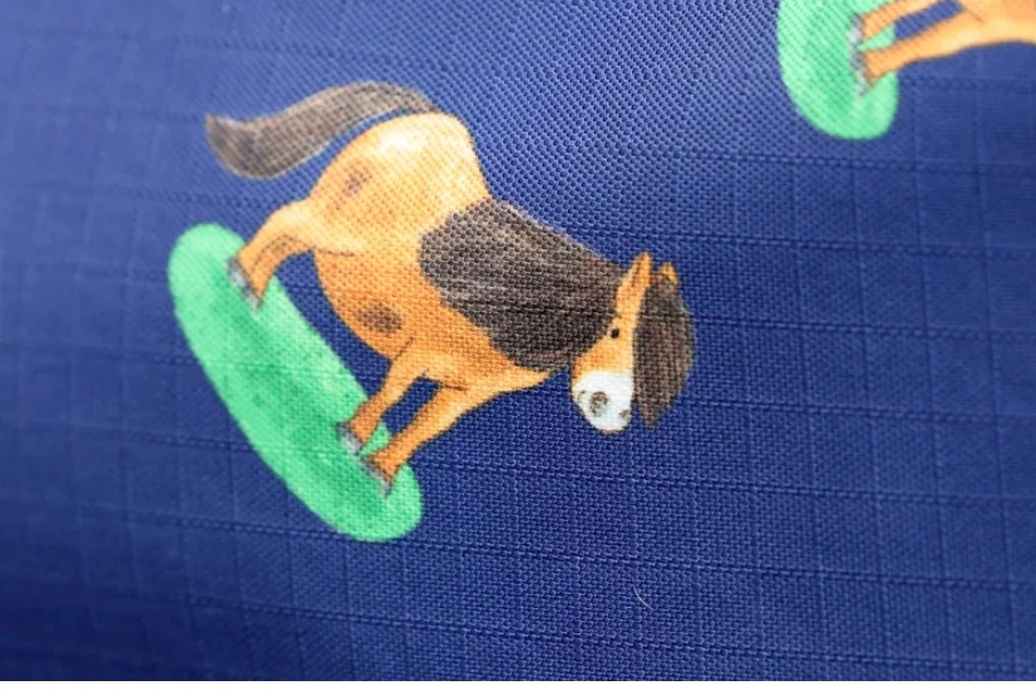 Shires Winnie & Me Lite Turnout Rug - Image 3